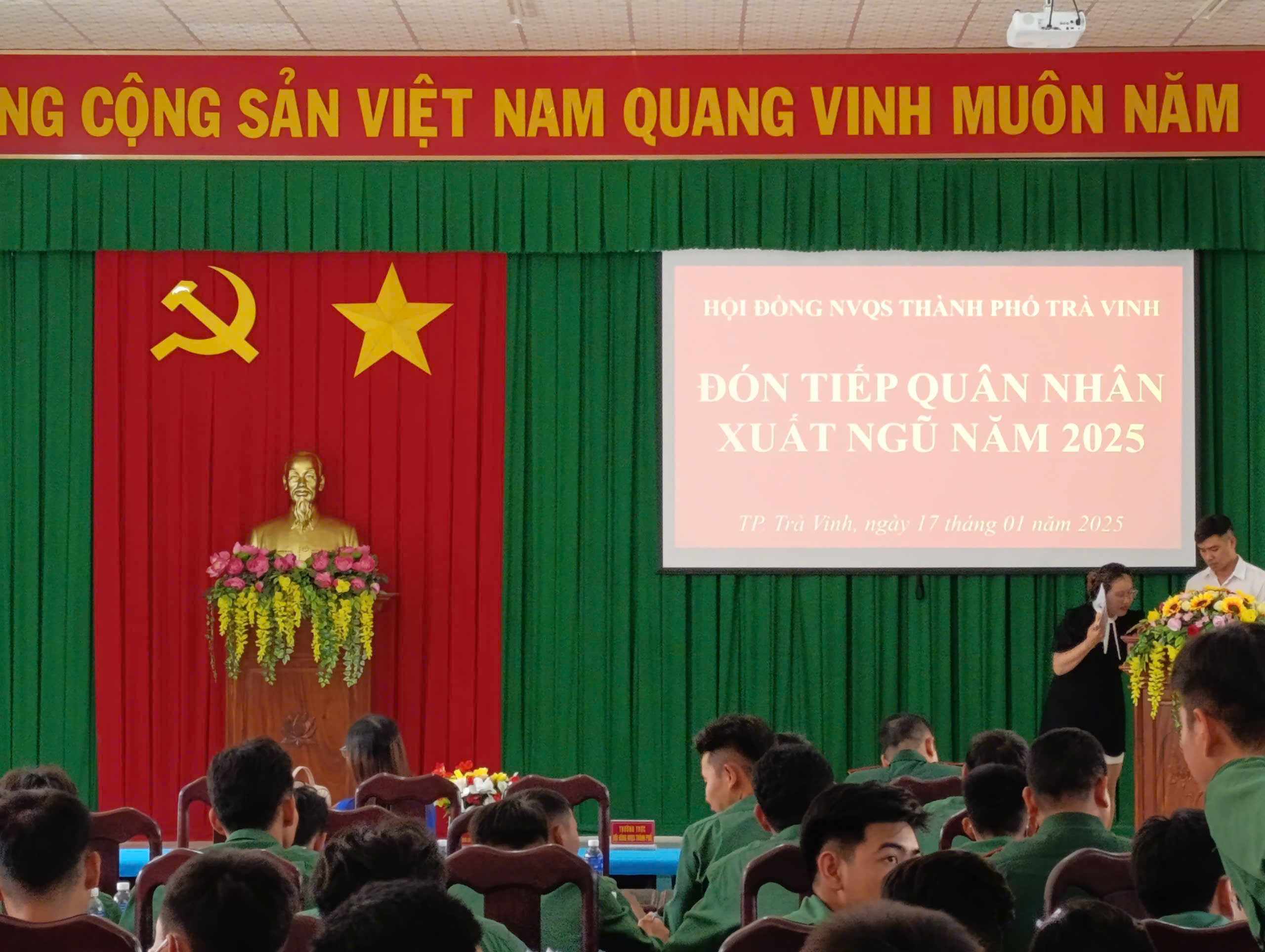 THÀNH ĐOÀN TRÀ VINH PHỐI HỢP ĐÓN QUÂN NHÂN XUẤT NGŨ TRỞ VỀ ĐỊA PHƯƠNG NĂM 2025